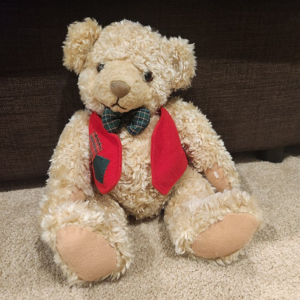 Hallmark Christmas Bear, 2nd in series